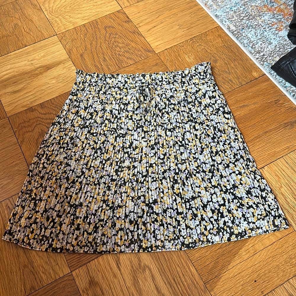 Karl Lagerfeld mini pleated floral skirt